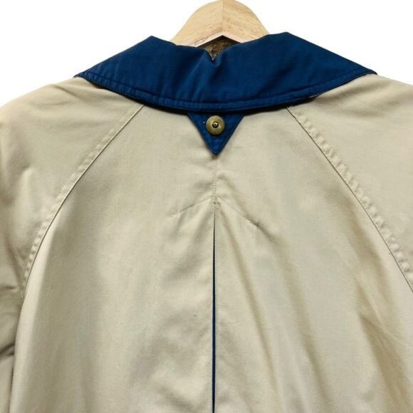 London Fog Vintage Tan Utility Grandma Raincoat with Blue Collar - Picture 11 of 12
